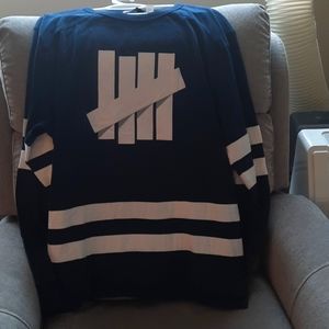 2 long sleeve xl t-shirts